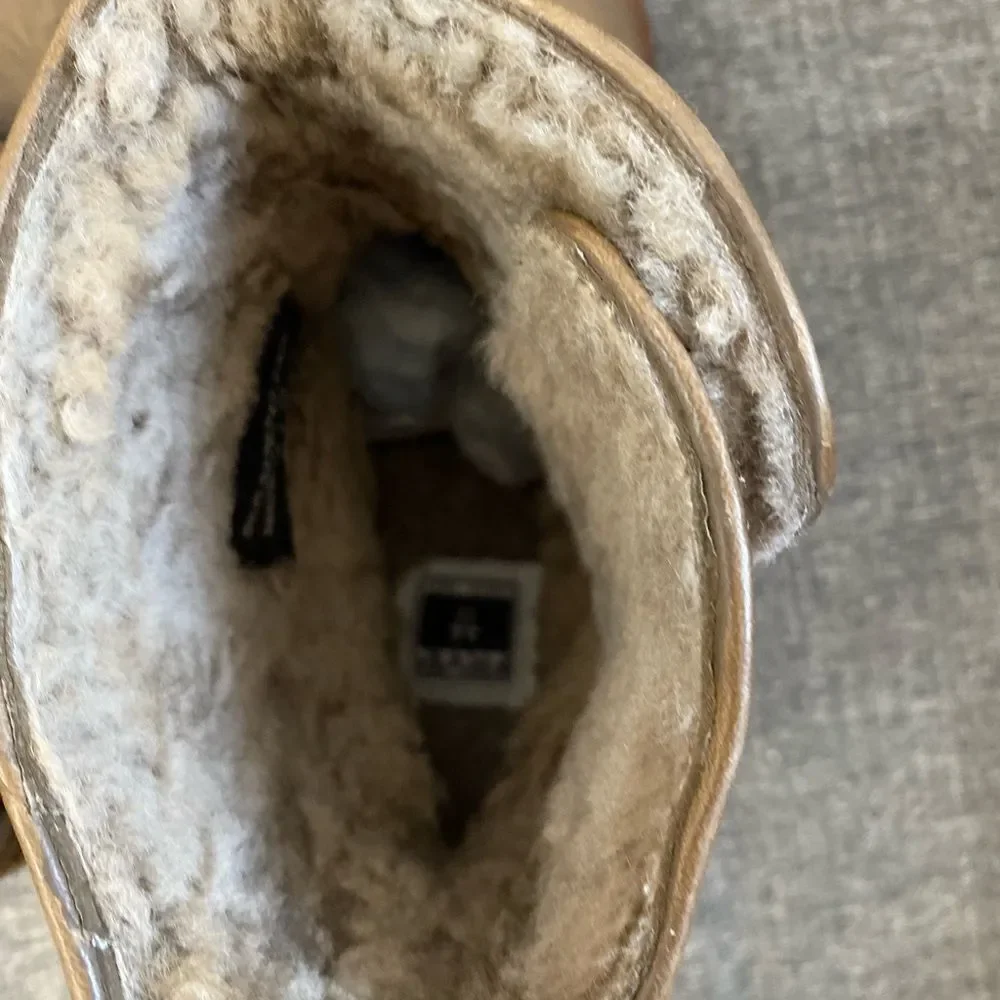 Frye Mara Button Short Ankle Boots Women’s Size 9.5
